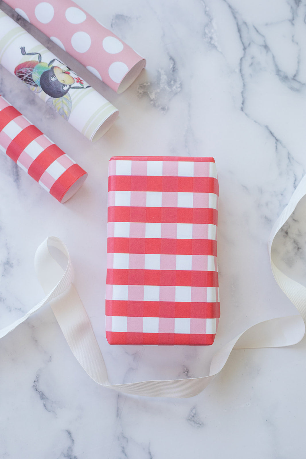 Red Gingham Gift Wrap Craft Sheets