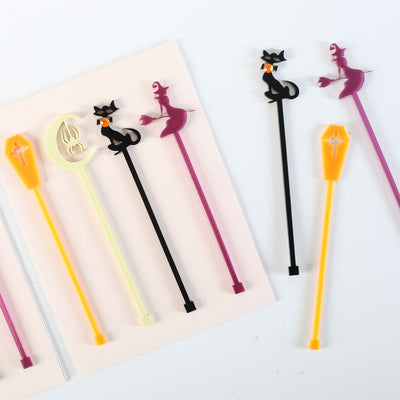 Create a festive cocktail with these Halloween Swizzle Stix. Mid Century Modern Design. The black cat boasts an orange rhinestone for a hint of glam. Perfect for cocktails, coffee, Halloween and seasonal parties, or impromptu celebrations. these acrylic drink stirrers add fun to any drink. Washable and reusable makes them an eco friendly option. Makes a great gift for Fall Birthdays, happy housewarming, Girls Night Out and bachelorettes