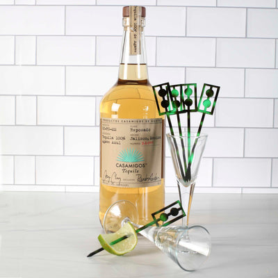 An elegant look with an affordable price. This Mid Century Modern inspired green acrylic cocktail pick set will make a classy statement on any bar. Great for Holiday parties and Cinco de Mayo gatherings. 
